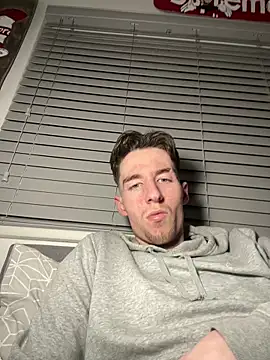 MikesWood21 online show from February 27, 12:30 am