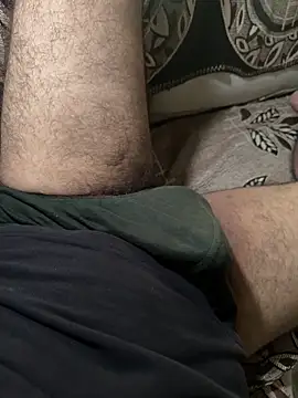 Snapshot of studdboyy chatting on October 5, 10:41 am studdboyy online show from October 5, 10:41 am