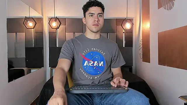 LiamNovak online show from March 4, 12:56 pm