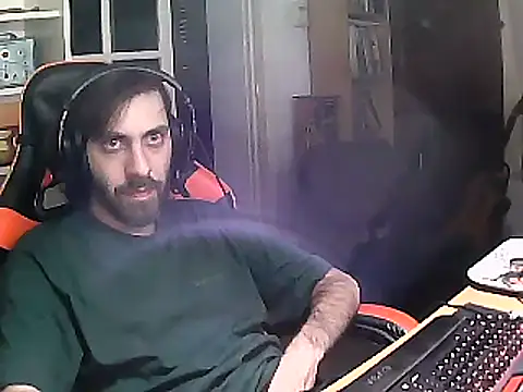 Snapshot of johnwood88 chatting on February 7, 6:24 am johnwood88 online show from February 7, 6:24 am