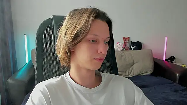 Ostin meow online show from April 9, 10:43 am