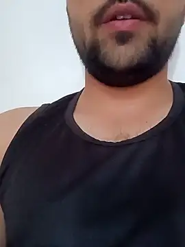 Snapshot of smartboy010101 chatting on October 18, 10:09 am smartboy010101 online show from October 18, 10:09 am