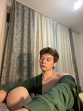 W N G S online show from December 14, 3:40 am