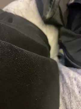 Snapshot of Fuckboy4public chatting on December 18, 11:19 pm Fuckboy4public online show from December 18, 11:19 pm