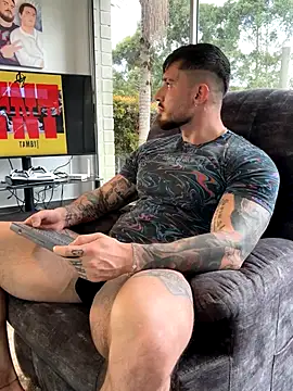Snapshot of DimitriSullivan_ chatting on October 9, 9:52 pm DimitriSullivan  online show from October 9, 9:52 pm