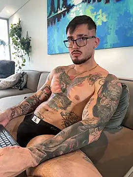 Snapshot of DimitriSullivan_ chatting on September 26, 9:45 pm DimitriSullivan  online show from September 26, 9:45 pm