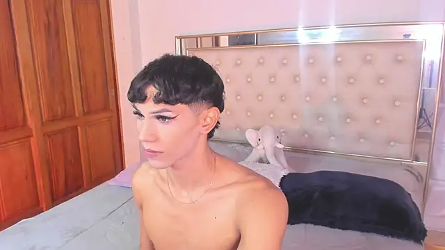 im sebaslopez online show from May 26, 11:39 am