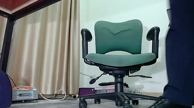 softlyS online show from March 8, 3:33 pm