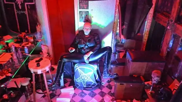 BULGEDEMON online show from February 27, 11:04 pm