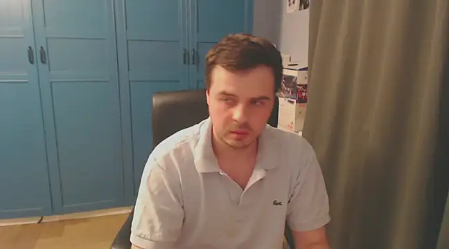 Snapshot of CuteMan33 chatting on December 30, 10:34 pm CuteMan33 online show from December 30, 10:34 pm