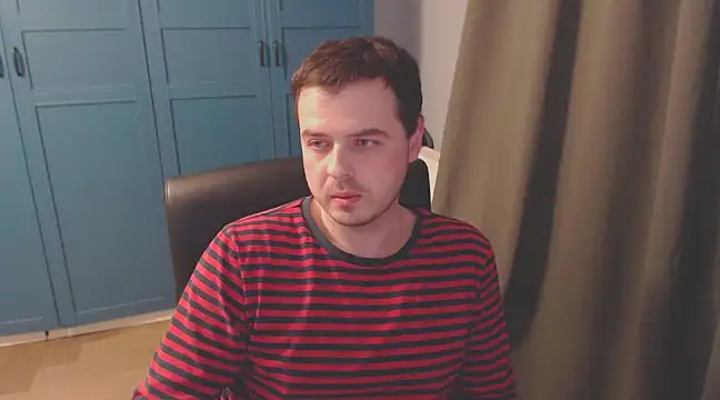 Snapshot of CuteMan33 chatting on December 14, 11:34 pm CuteMan33 online show from December 14, 11:34 pm