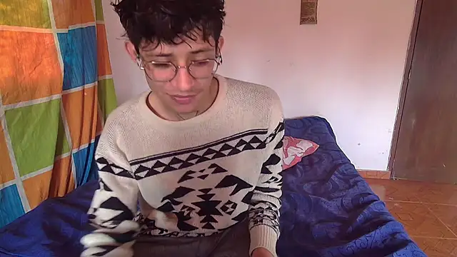 Snapshot of Sweet_c4mer0n chatting on October 28, 3:03 pm Sweet c4mer0n online show from October 28, 3:03 pm