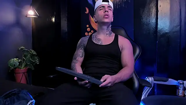 Flynn Riider online show from January 5, 5:27 pm