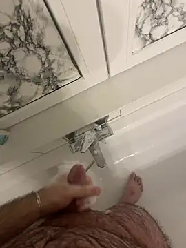 Snapshot of Loco42- chatting on February 8, 9:25 pm Loco42- online show from February 8, 9:25 pm