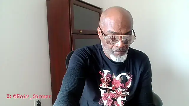 sinnernoir online show from April 13, 7:25 pm