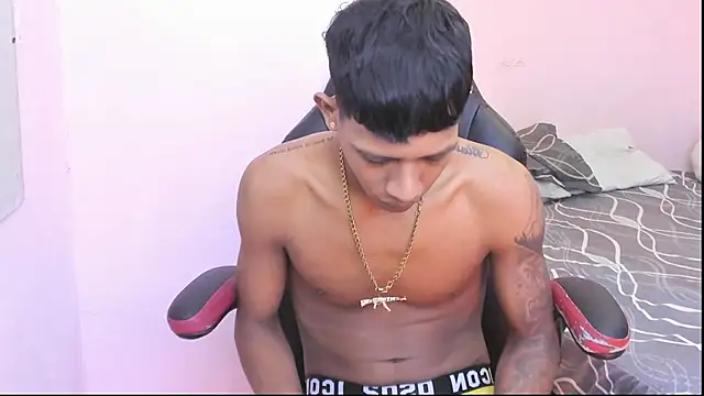 Snapshot of mr_stiven_ chatting on December 25, 8:39 pm mr stiven  online show from December 25, 8:39 pm