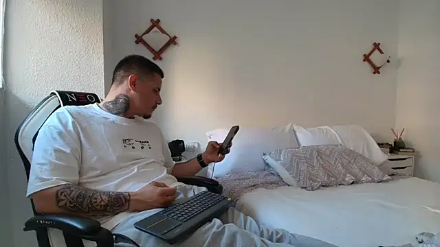 Geishastudios online show from April 21, 2:34 pm