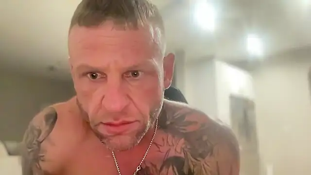 heavyhitta83 online show from December 15, 4:18 am