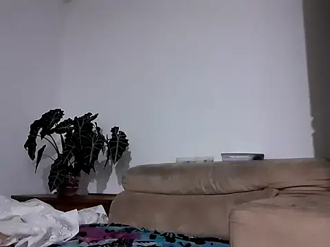 Snapshot of priscilla420 chatting on October 3, 11:54 pm priscilla420 online show from October 3, 11:54 pm