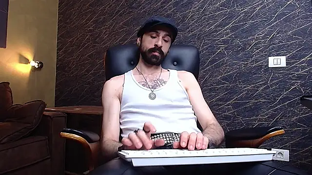 AxelColton online show from January 12, 11:25 am