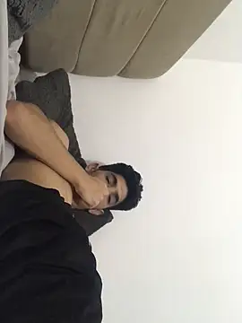 fabrizzio   online show from February 14, 6:34 am