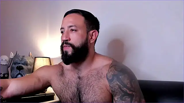 BradLeon  online show from December 13, 8:37 pm