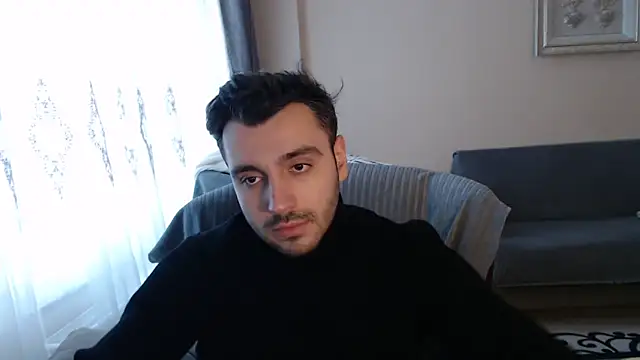 handsomeee04 online show from December 17, 6:09 am