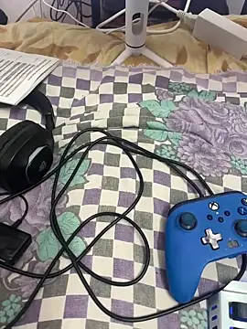 Cocaineandweed45 online show from November 17, 5:05 pm