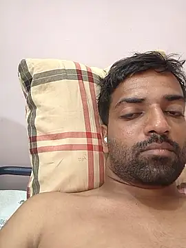 Snapshot of playboyz77 chatting on September 26, 3:43 pm playboyz77 online show from September 26, 3:43 pm