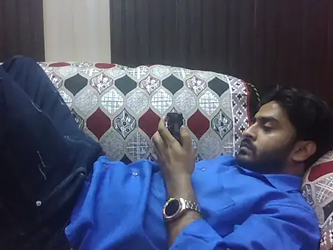 indihotguy online show from October 31, 12:41 pm