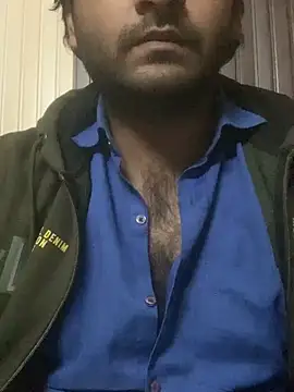 Snapshot of indihotguy chatting on February 18, 6:39 pm indihotguy online show from February 18, 6:39 pm