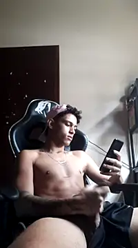 Snapshot of MALIK-PARVATI chatting on January 4, 2:46 pm MALIK-PARVATI online show from January 4, 2:46 pm