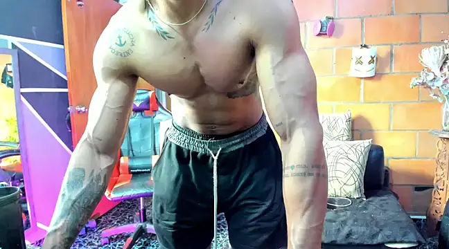 Adam Valenciia online show from February 22, 10:15 pm