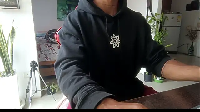 Adam Valenciia online show from May 19, 2:45 pm