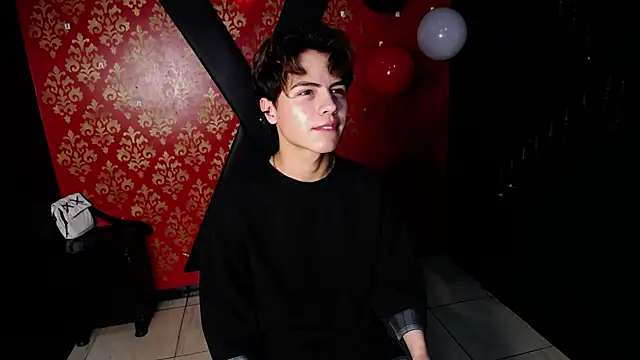 Snapshot of CollinStone chatting on February 28, 9:12 pm CollinStone online show from February 28, 9:12 pm