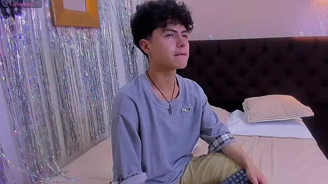 Snapshot of CollinStone chatting on October 23, 6:55 pm CollinStone online show from October 23, 6:55 pm