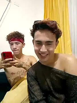 Lian Noath online show from January 1, 11:51 pm