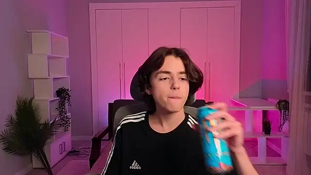 b0y fantasy online show from February 6, 6:02 pm