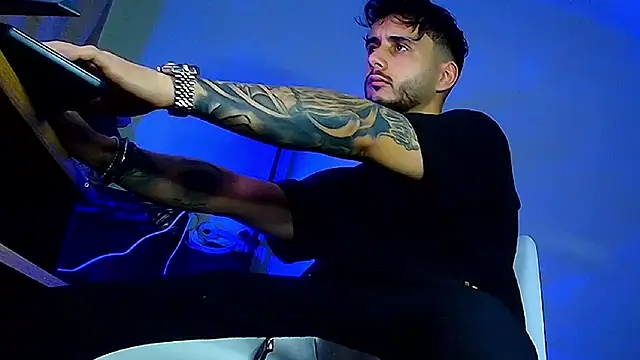 XanderCage99 online show from February 11, 3:50 pm