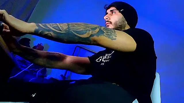 XanderCage99 online show from January 10, 12:16 am