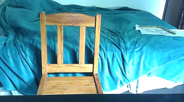 Snapshot of GoloZeusMax chatting on February 8, 7:38 pm GoloZeusMax online show from February 8, 7:38 pm