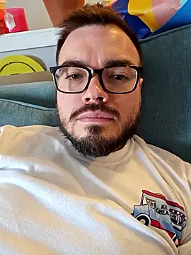 hmilode69 online show from March 11, 3:30 pm