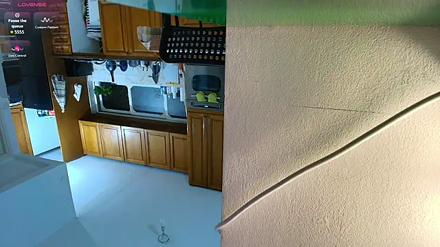 todddantes25 online show from February 12, 4:46 pm