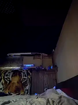 Snapshot of hesjustafriend chatting on January 10, 9:31 pm hesjustafriend online show from January 10, 9:31 pm