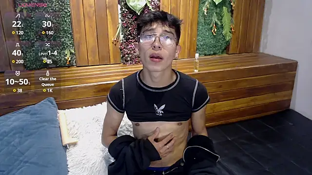 Snapshot of tim__fox chatting on January 31, 7:40 pm tim  fox online show from January 31, 7:40 pm