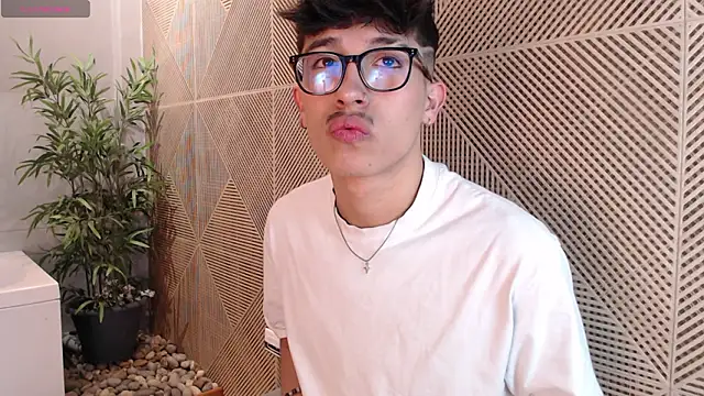 tim  fox online show from March 8, 11:47 am