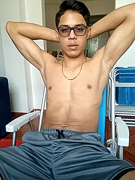 Snapshot of HornyTiger744 chatting on October 11, 3:27 pm HornyTiger744 online show from October 11, 3:27 pm