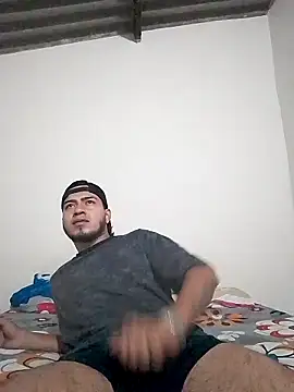 Snapshot of Danger27 chatting on January 13, 7:43 am Danger27 online show from January 13, 7:43 am