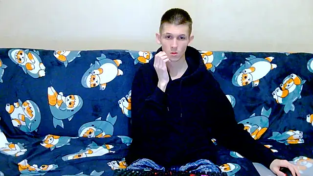 Lester Broo online show from October 18, 12:15 am