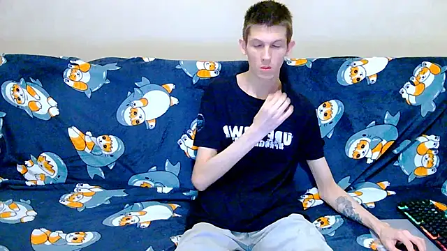 Lester Broo online show from December 18, 9:33 pm